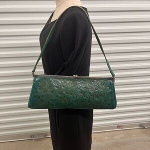 Chic Embossed Green Shoulder Bag